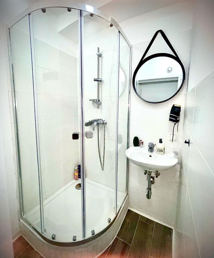 Hana'S Rooms Виена Екстериор снимка
